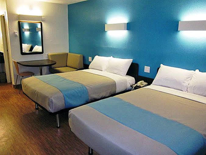 Motel 6-Overland Park, Ks Exterior photo